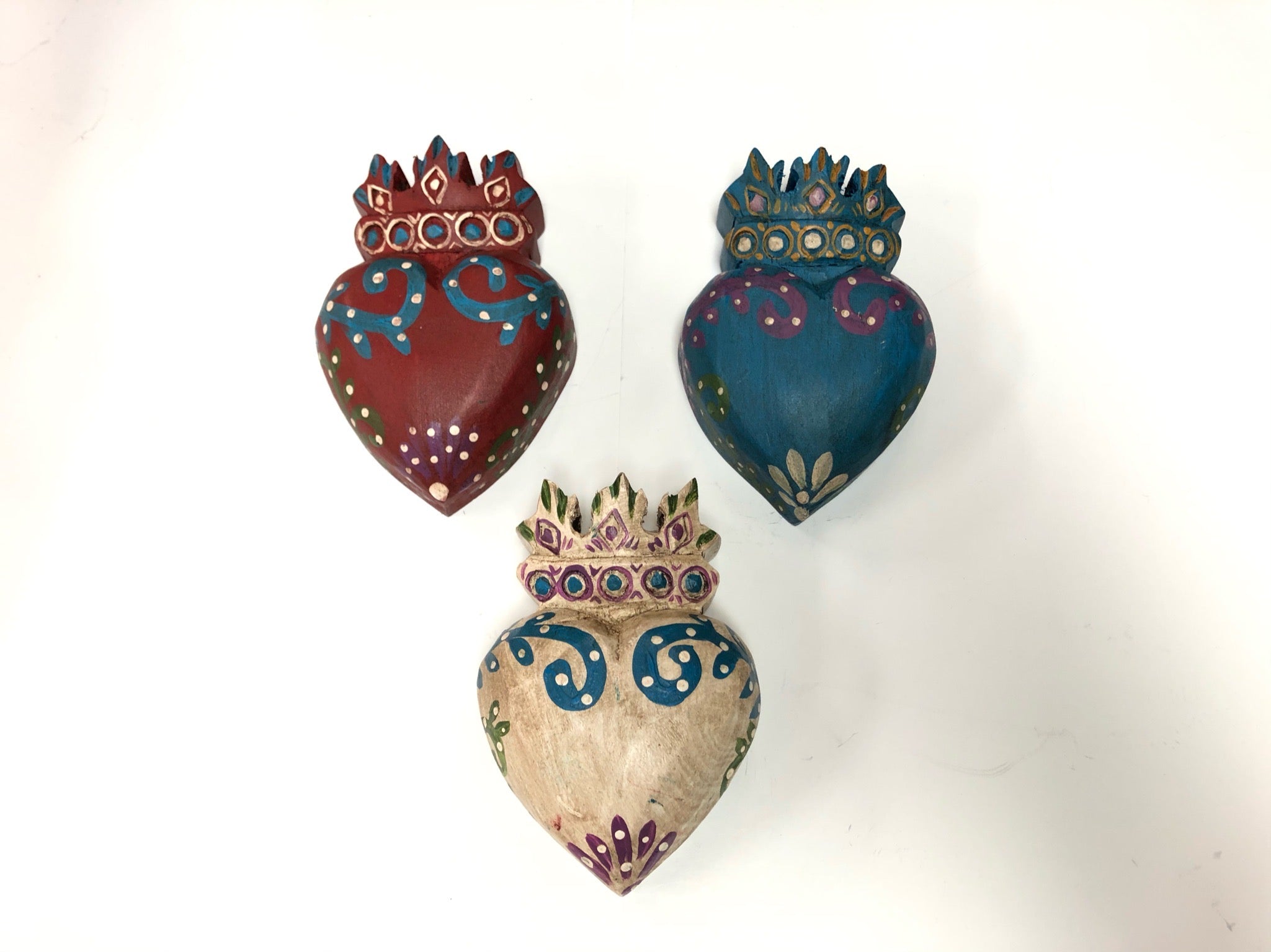 Painted Wooden Hearts – Casita del Pueblo